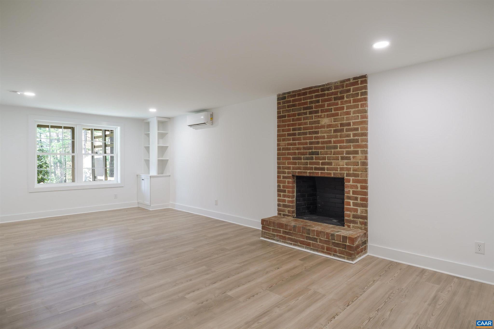 CANTERBURY HILLS - Residential