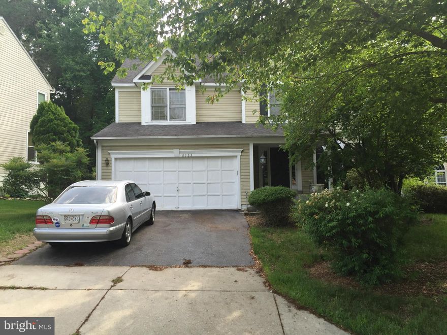 GREAT BONES,JUST NEED WORK,HARDWOOD FLOORS AND CROWN MOLDING THROUGHOUT,FAMILY ROOM WITH CATHEDRAL CEILINGS AND WOOD BURNING FIREPLACES ADJOINS,GOURMET KITCHEN.MASTER BEDROOM HAS WALKIN-IN CLOSET AND EN SUITE BATH WITH SOAKING TUB AND SEPARATE SHOWER.SEPARATE DINING ROOM,LARGE DECK.ROOF HAS SOME TREE DAMAGE .SHORTSALE WITH ONE BANK OPEN HOUSE ON SUNDAY JUNE 14TH  1PM -4PM.WILL HONOR ALL.