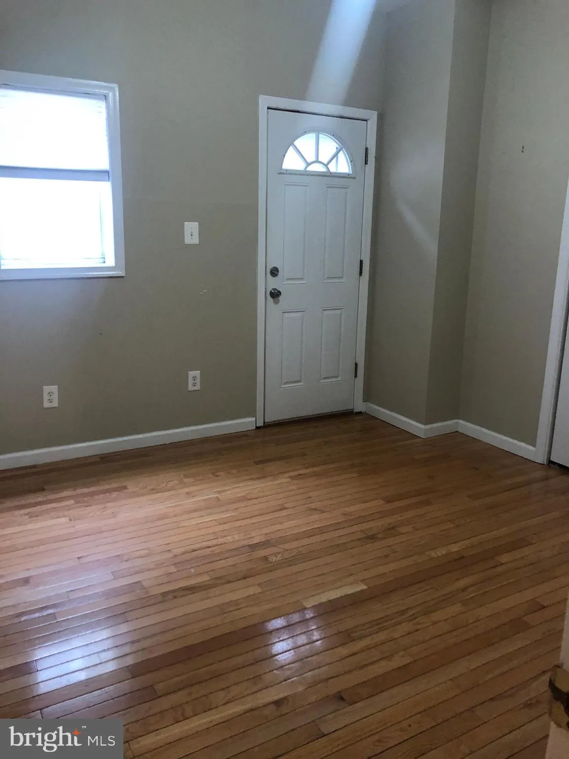 Philadelphia, Pennsylvania 19147, United States, 2 Bedrooms Bedrooms, ,1 BathroomBathrooms,Residential,Pending,113335