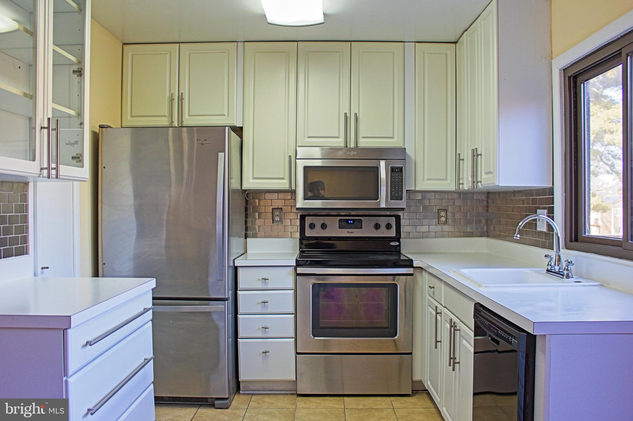 CHARLENE - Residential