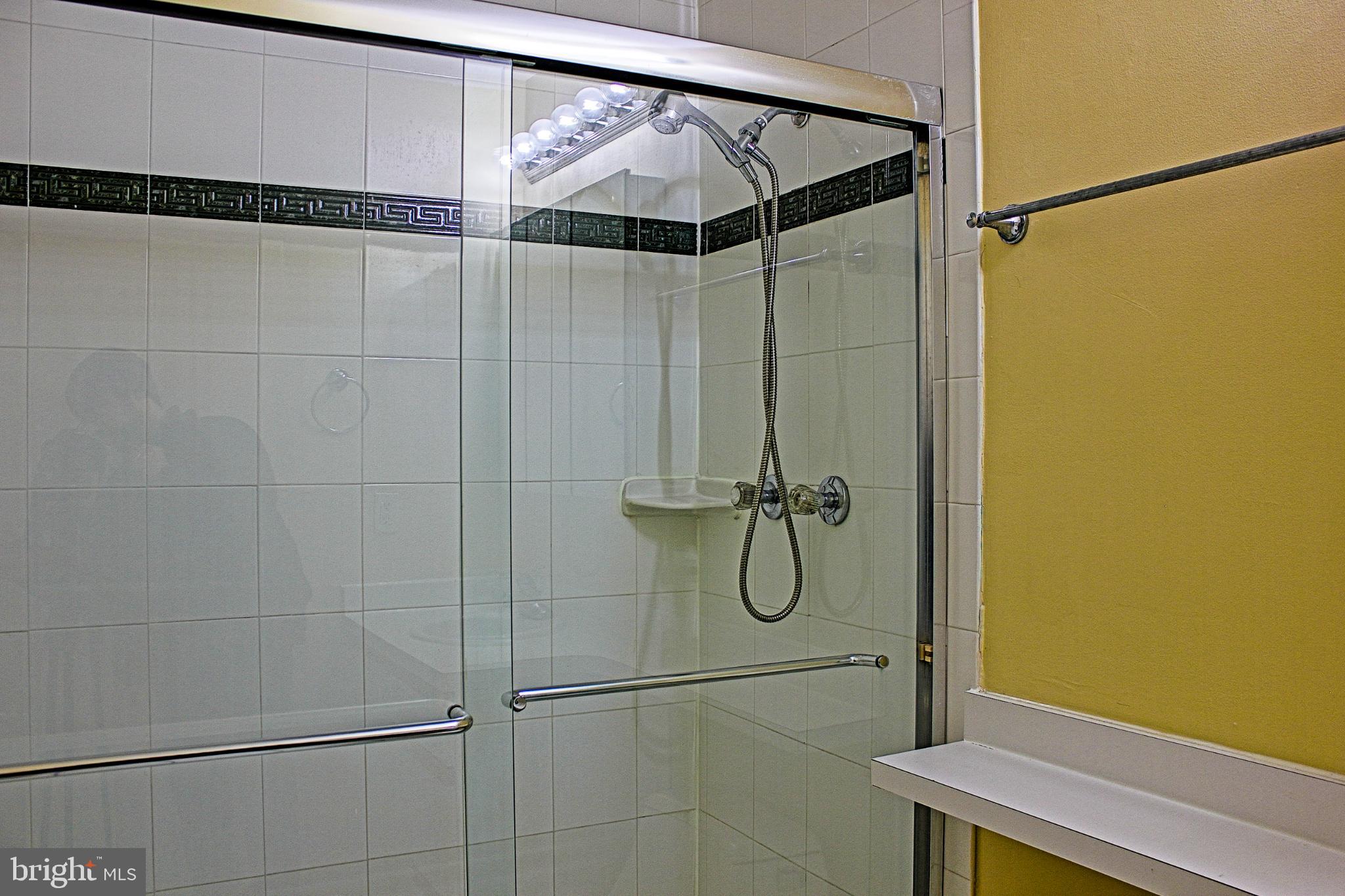 CHARLENE - Residential