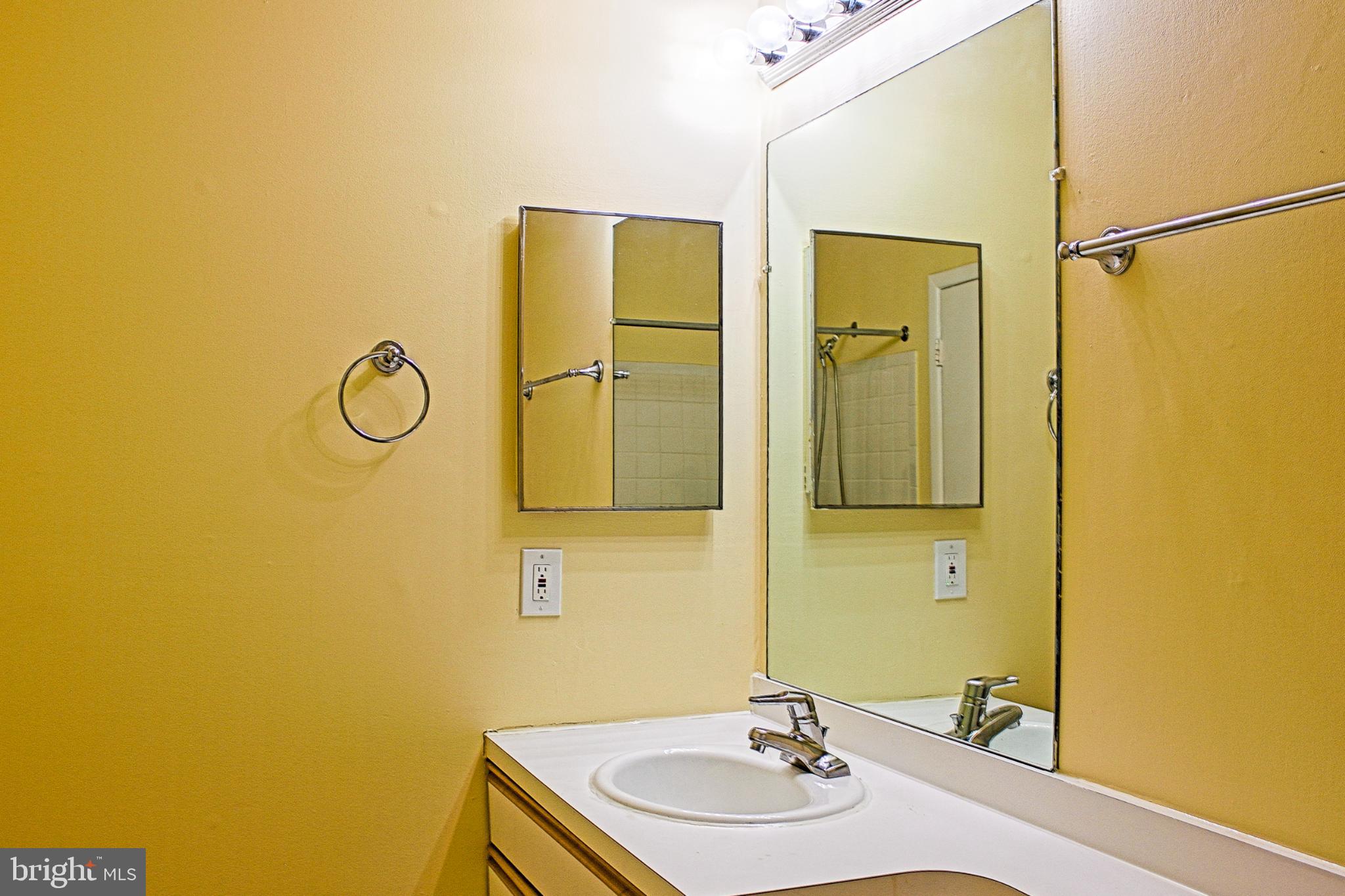 CHARLENE - Residential