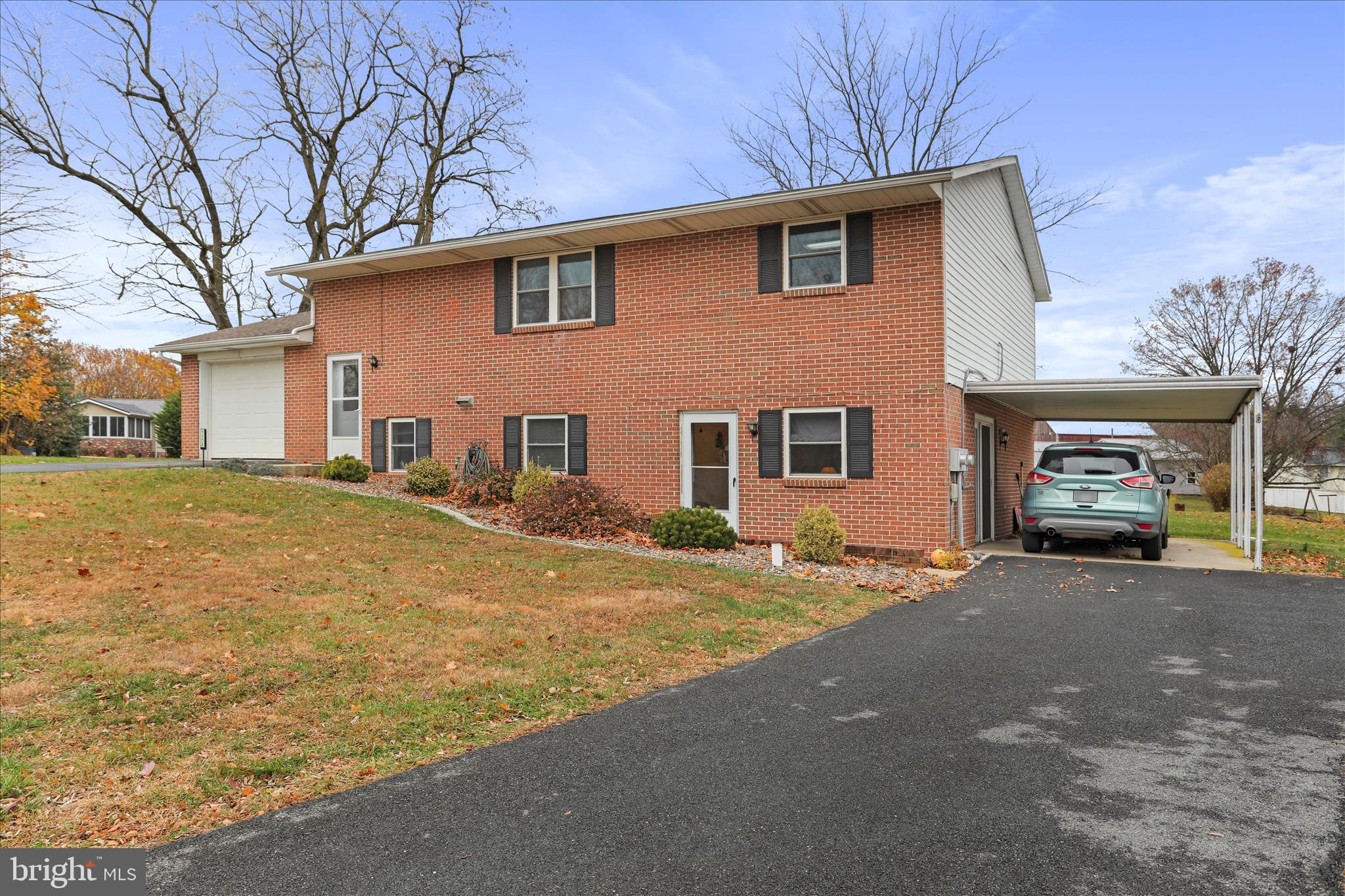 1171 RIDGEVIEW DRIVE 1173