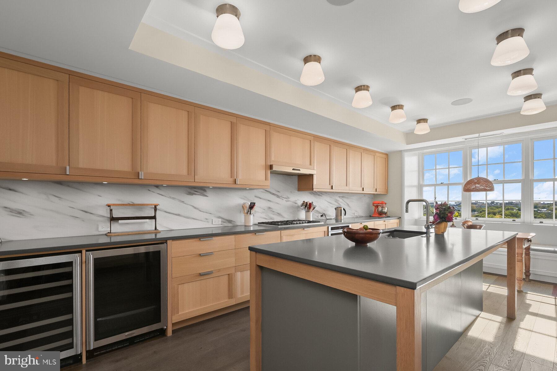WARDMAN TOWER - Residential