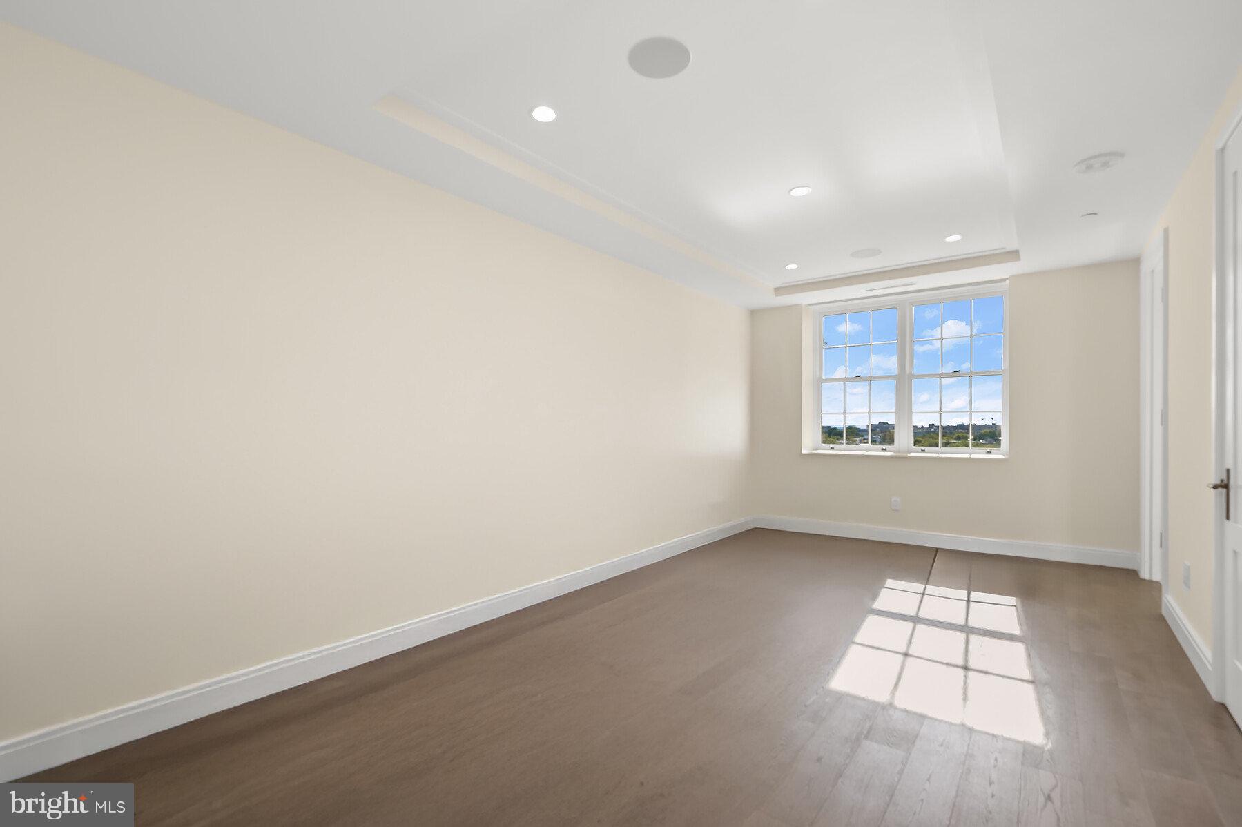 WARDMAN TOWER - Residential