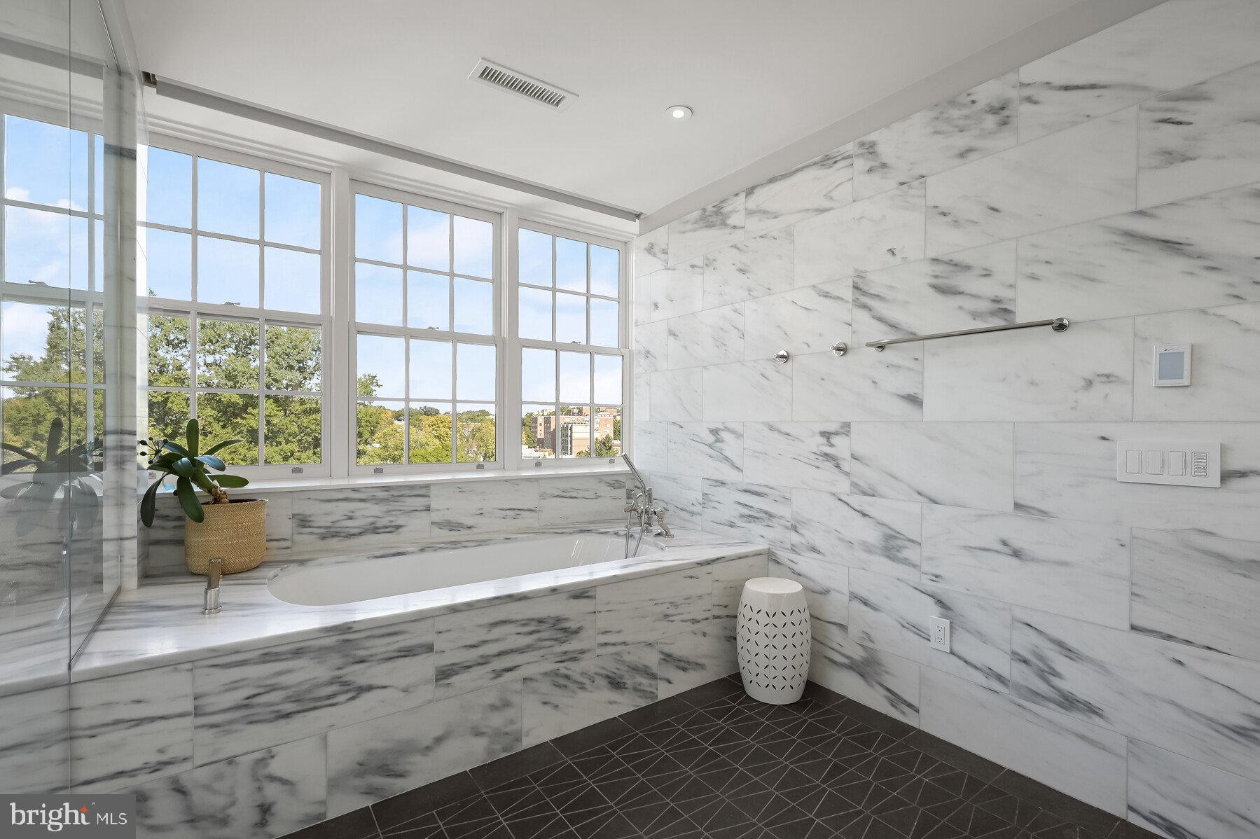 WARDMAN TOWER - Residential
