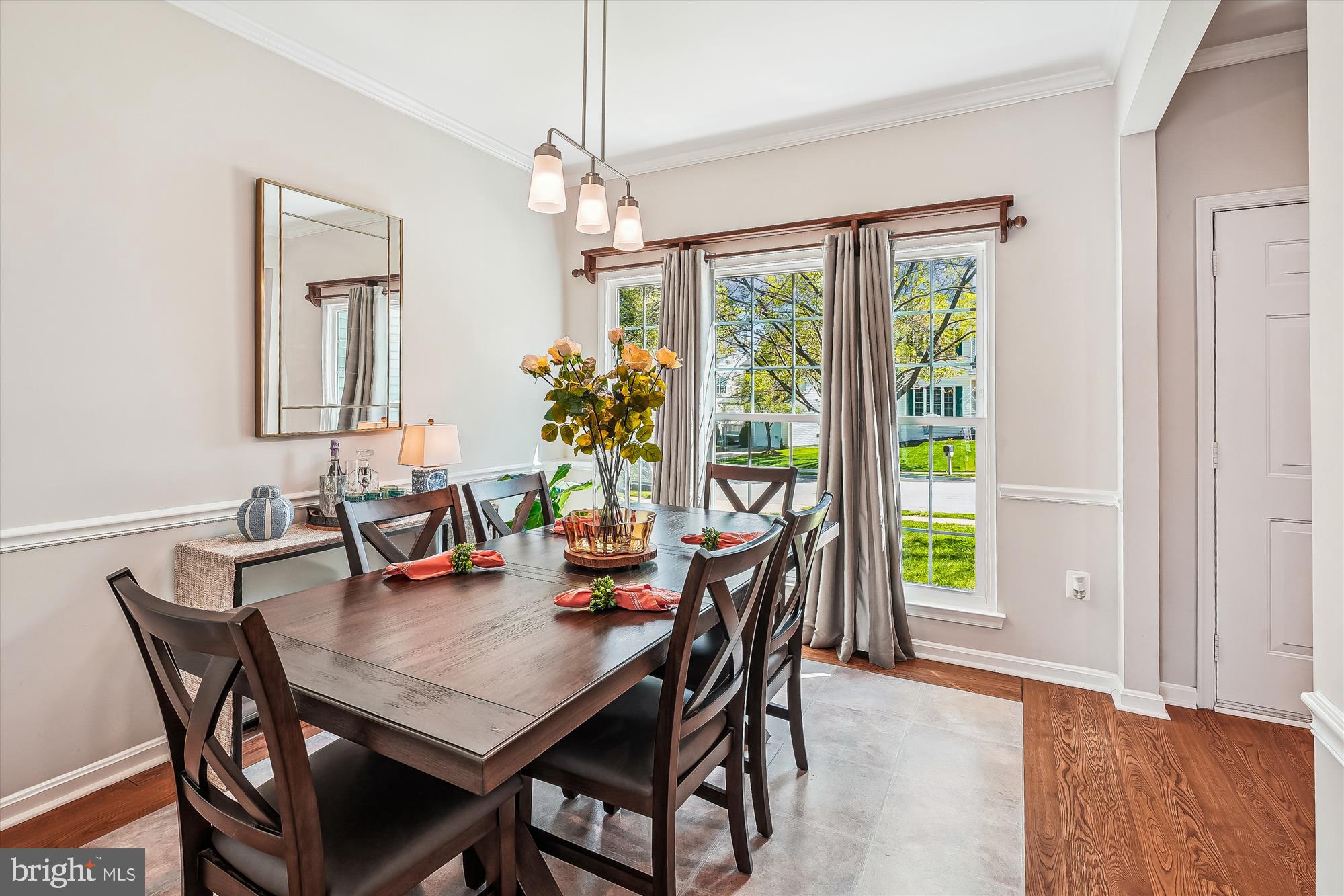 5512 CORBIN HALL LANE