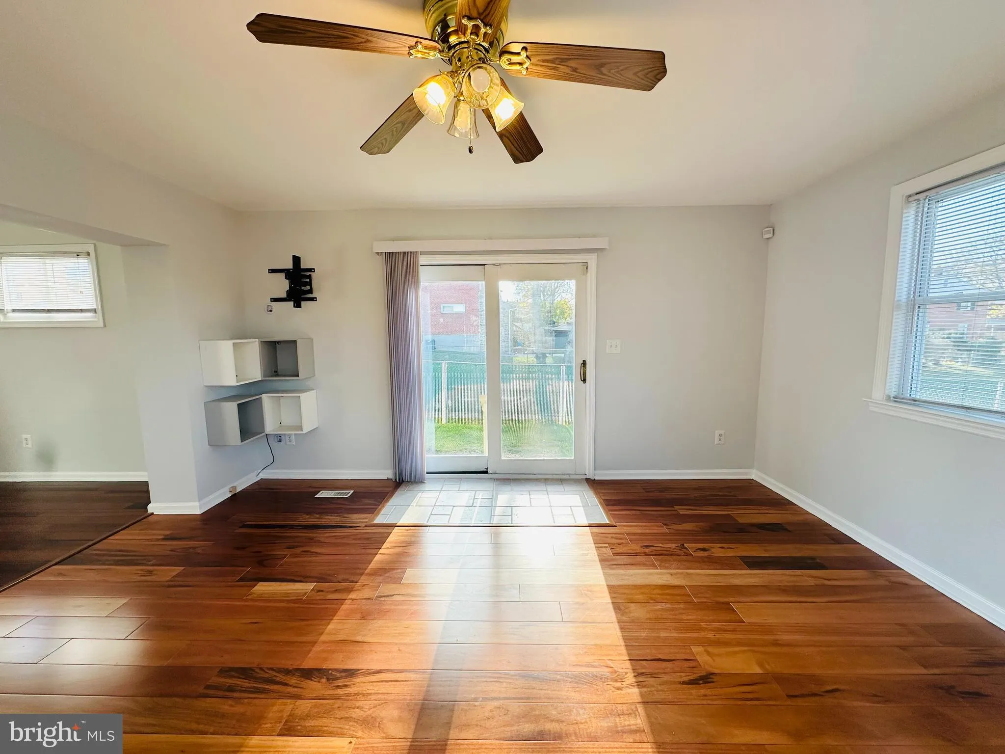 Baltimore, Maryland 21239, United States, 3 Bedrooms Bedrooms, ,2 BathroomsBathrooms,Residential,Pending,28862