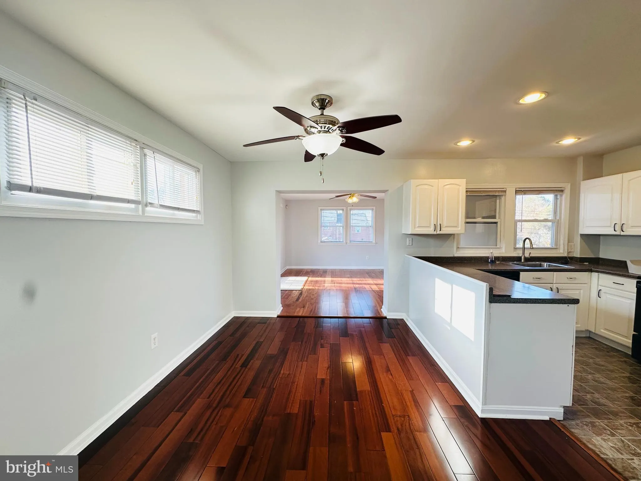 Baltimore, Maryland 21239, United States, 3 Bedrooms Bedrooms, ,2 BathroomsBathrooms,Residential,Pending,28862