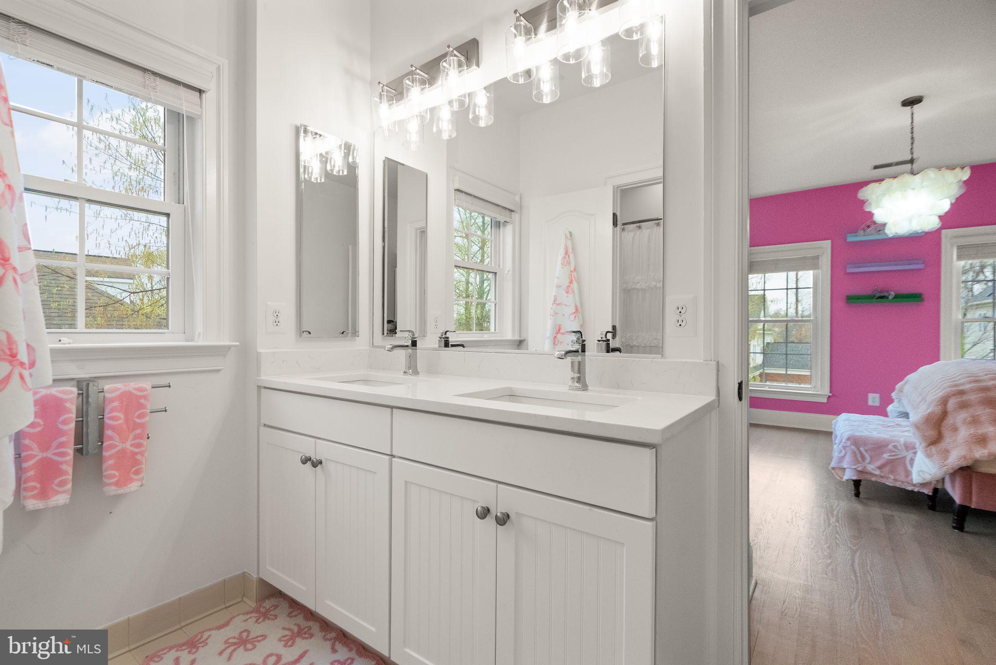 LANSDOWNE ON THE POTOMAC - Residential