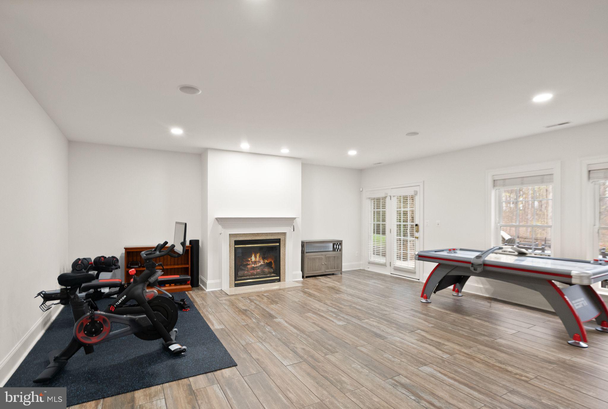 LANSDOWNE ON THE POTOMAC - Residential