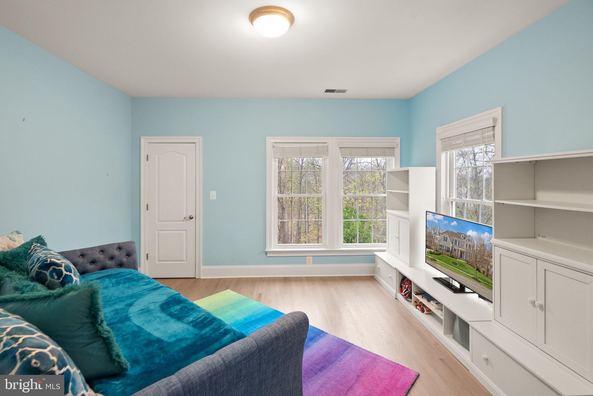 LANSDOWNE ON THE POTOMAC - Residential