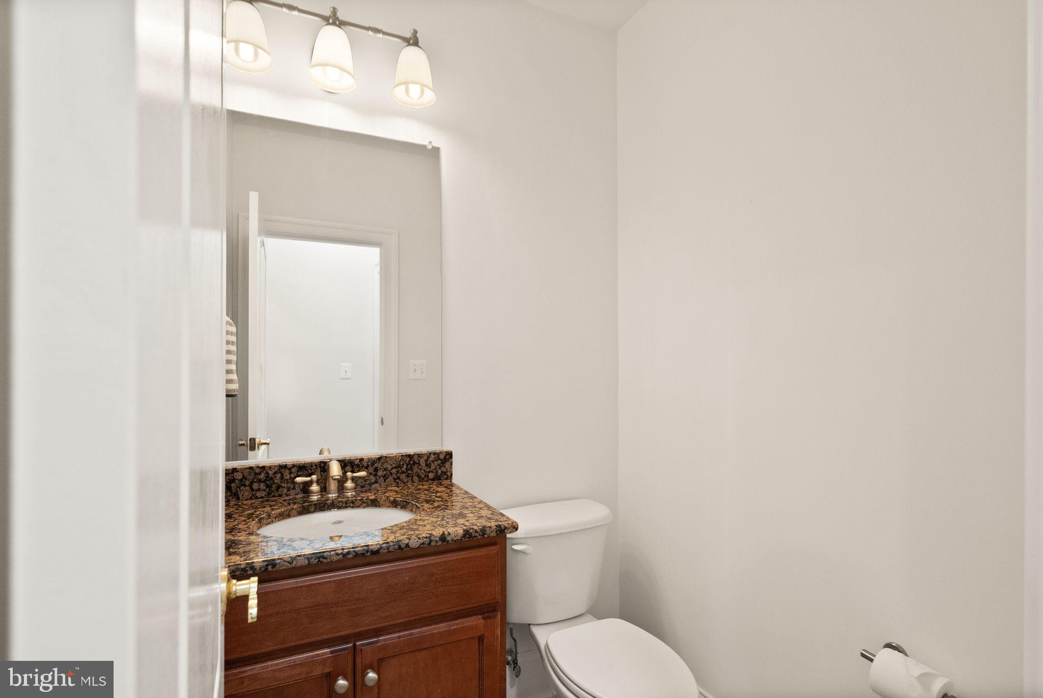 LANSDOWNE ON THE POTOMAC - Residential