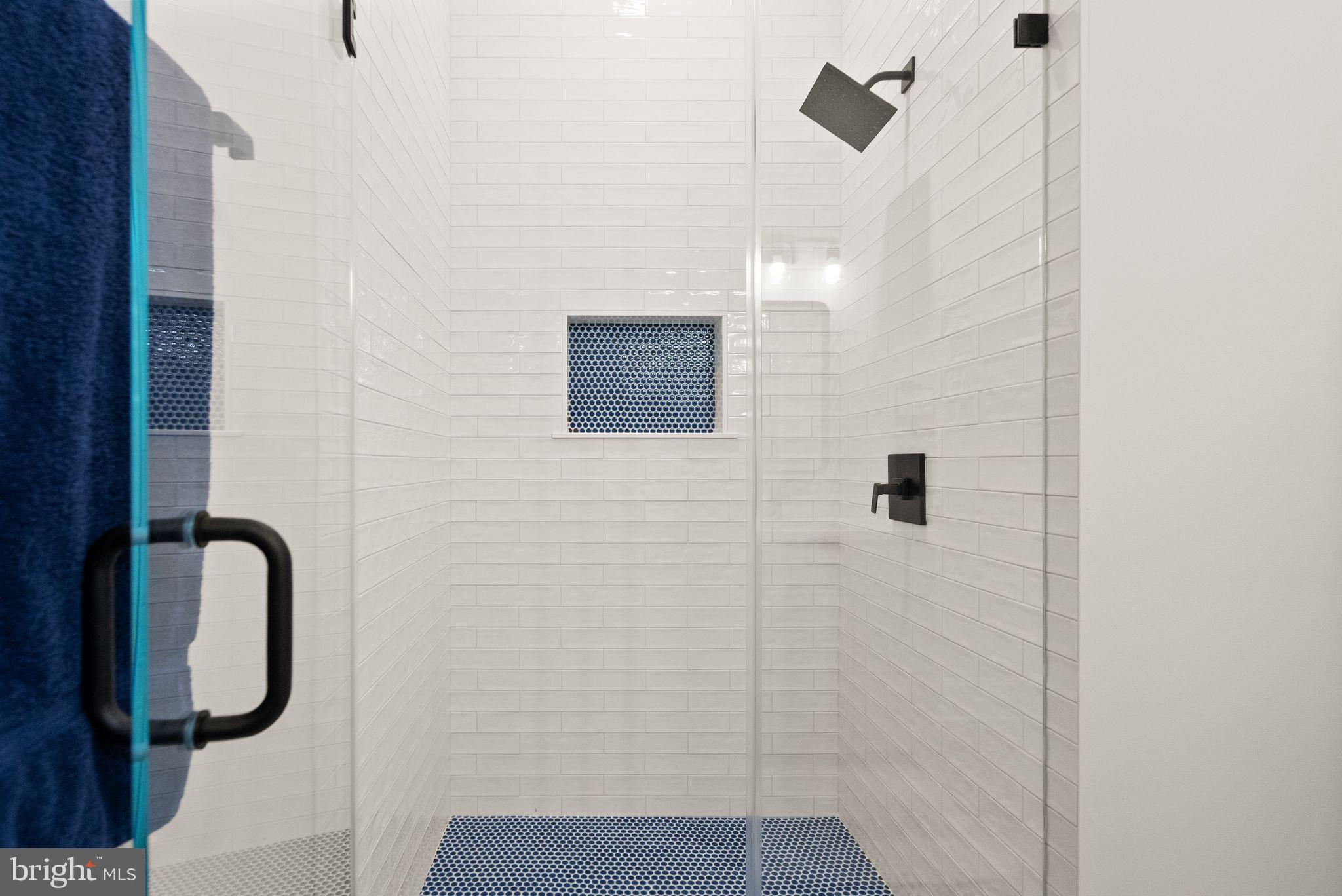 LANSDOWNE ON THE POTOMAC - Residential