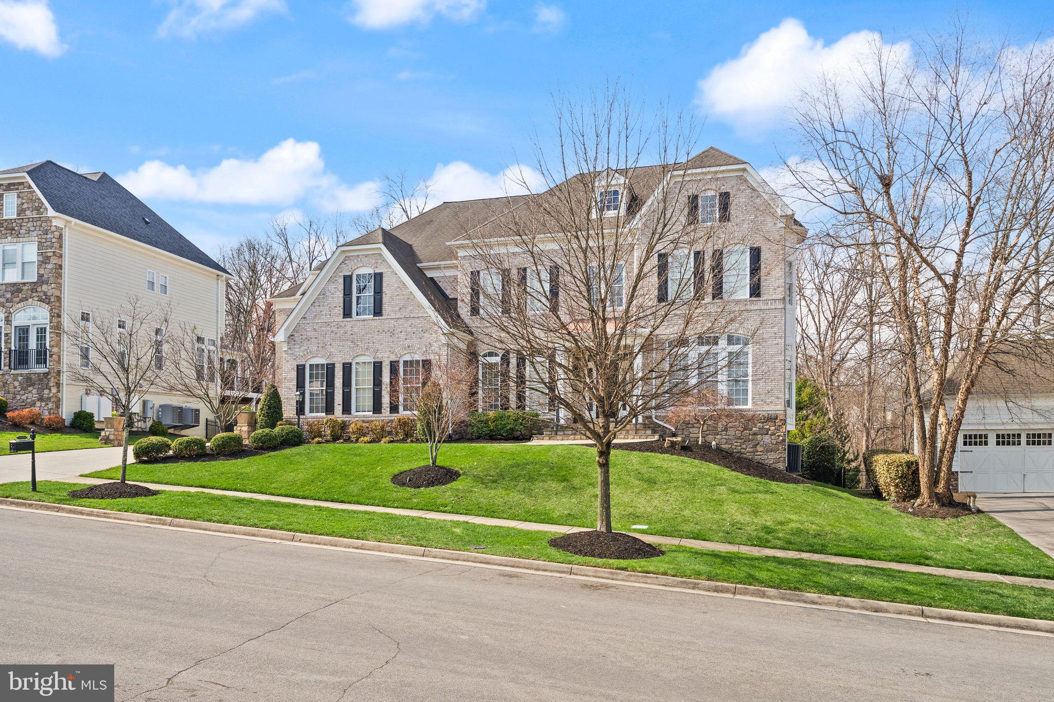 LANSDOWNE ON THE POTOMAC - Residential