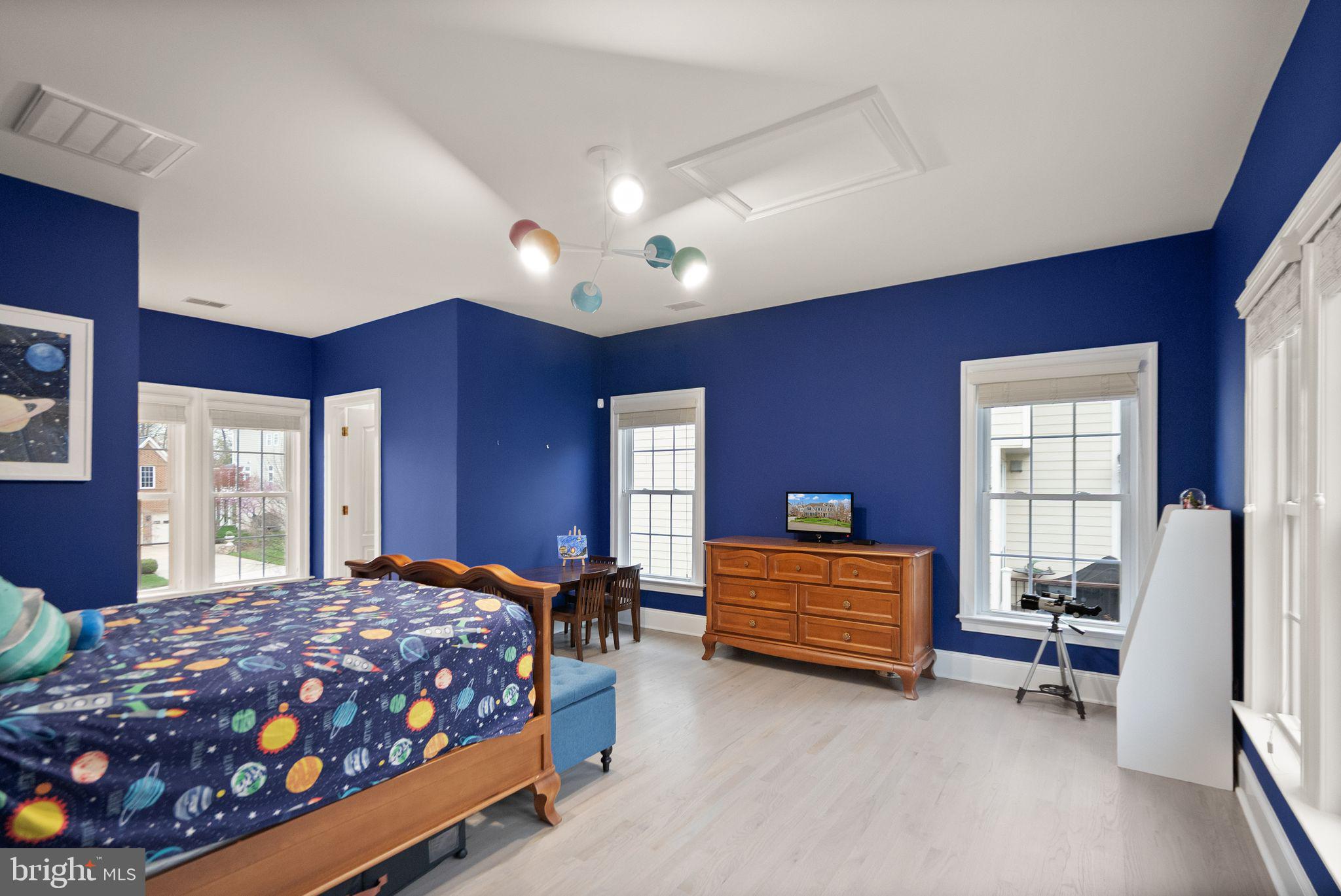 LANSDOWNE ON THE POTOMAC - Residential