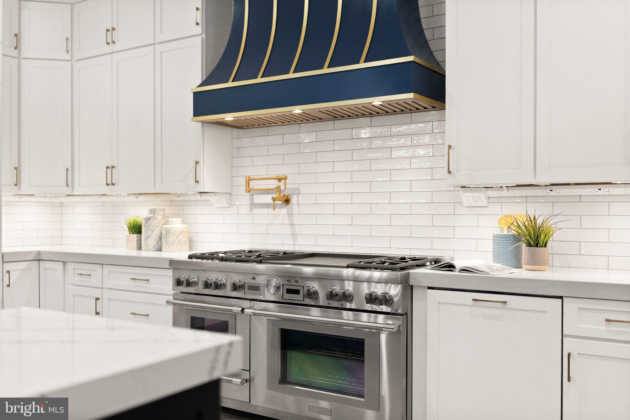 LANSDOWNE ON THE POTOMAC - Residential