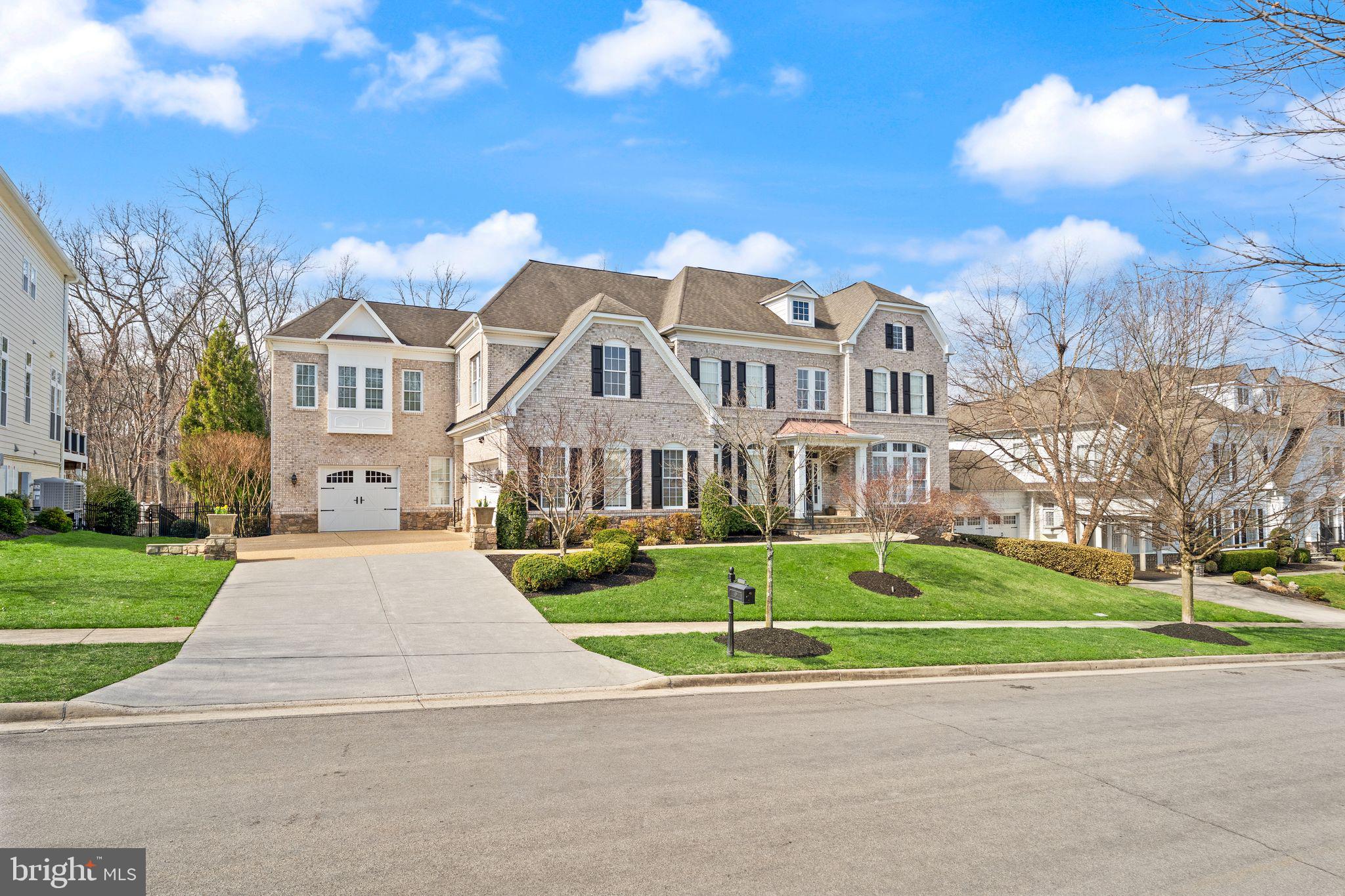 LANSDOWNE ON THE POTOMAC - Residential