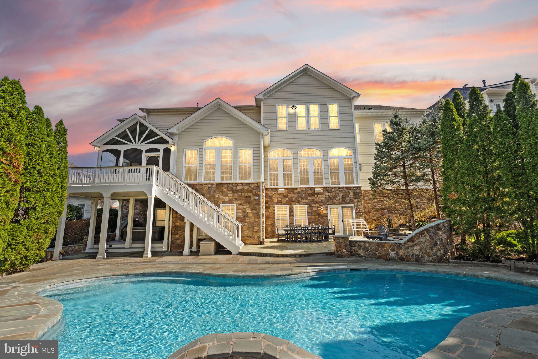 18911 SHROPSHIRE COURT