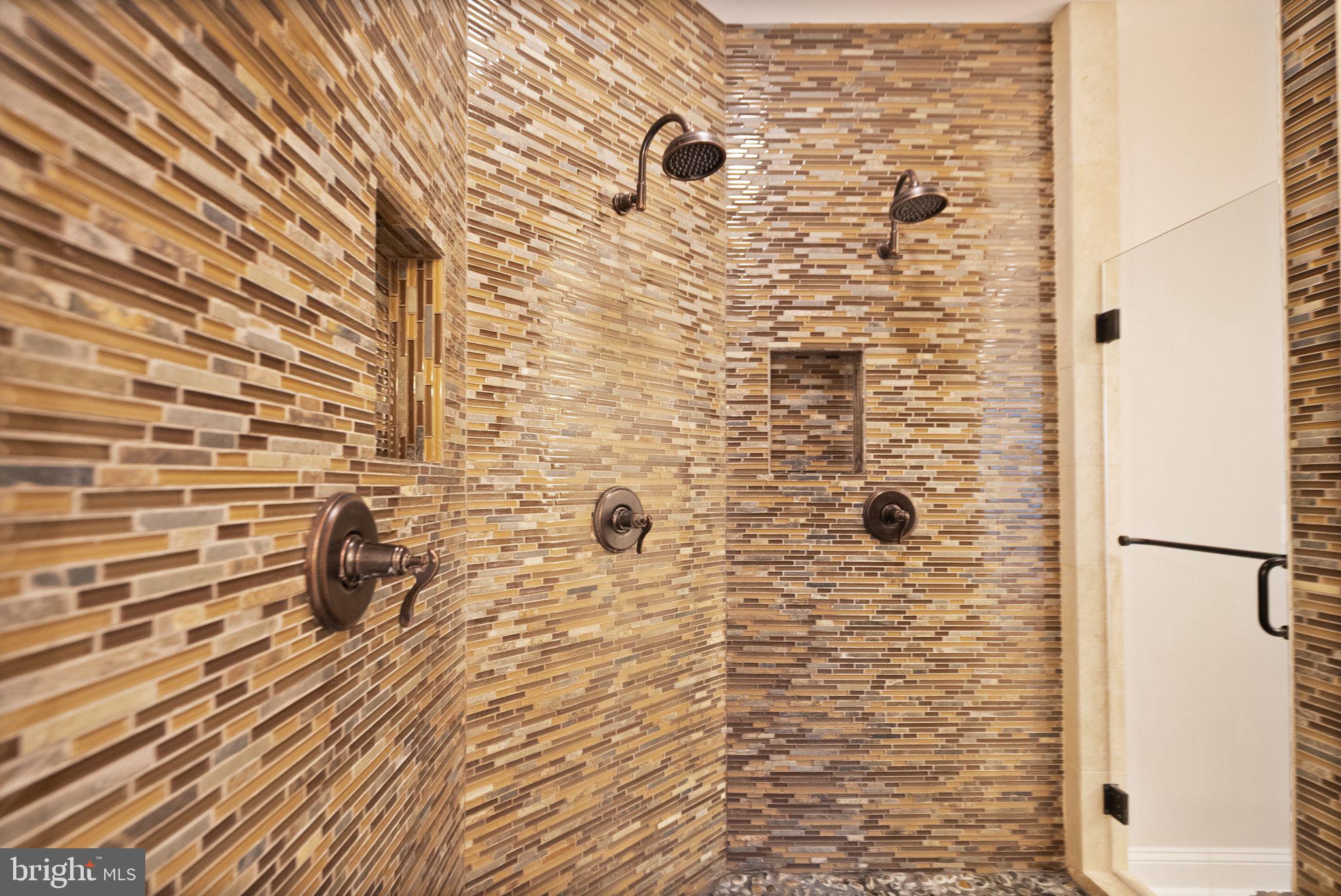 LANSDOWNE ON THE POTOMAC - Residential