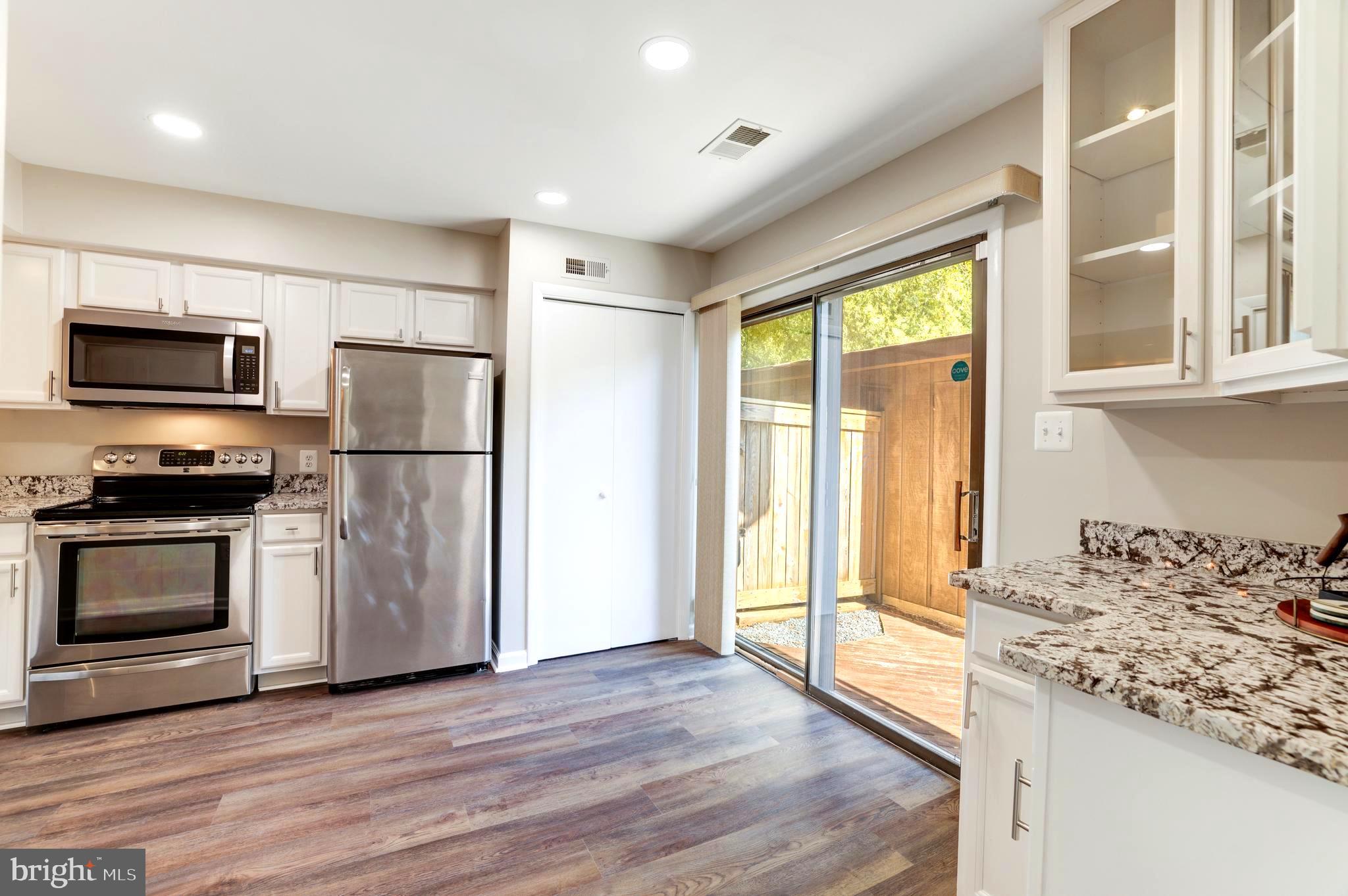 RESTON - Residential