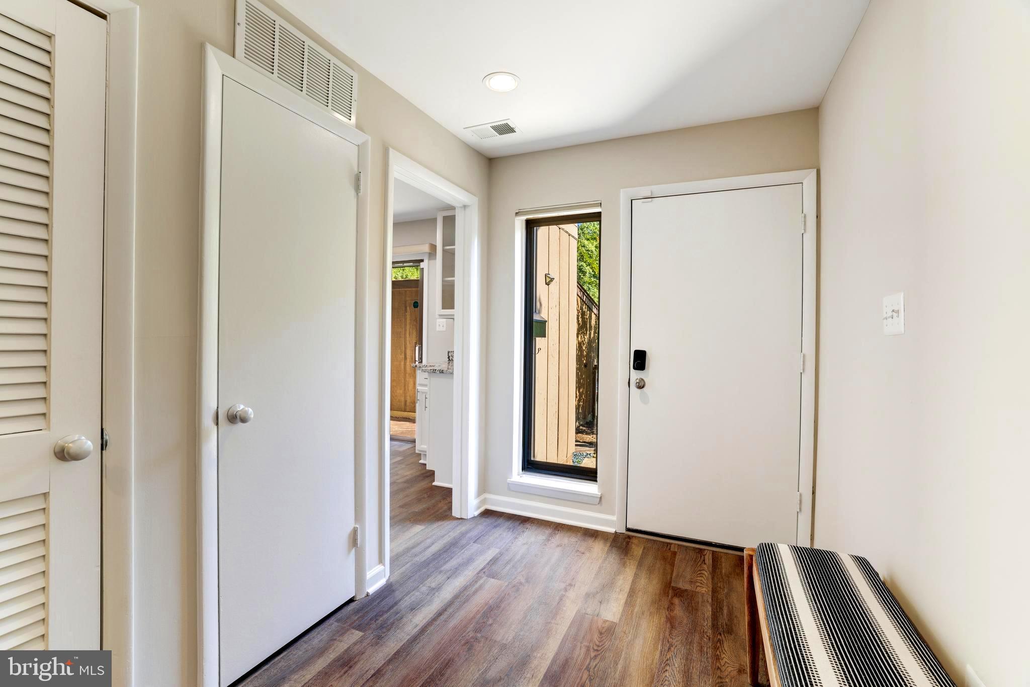 RESTON - Residential