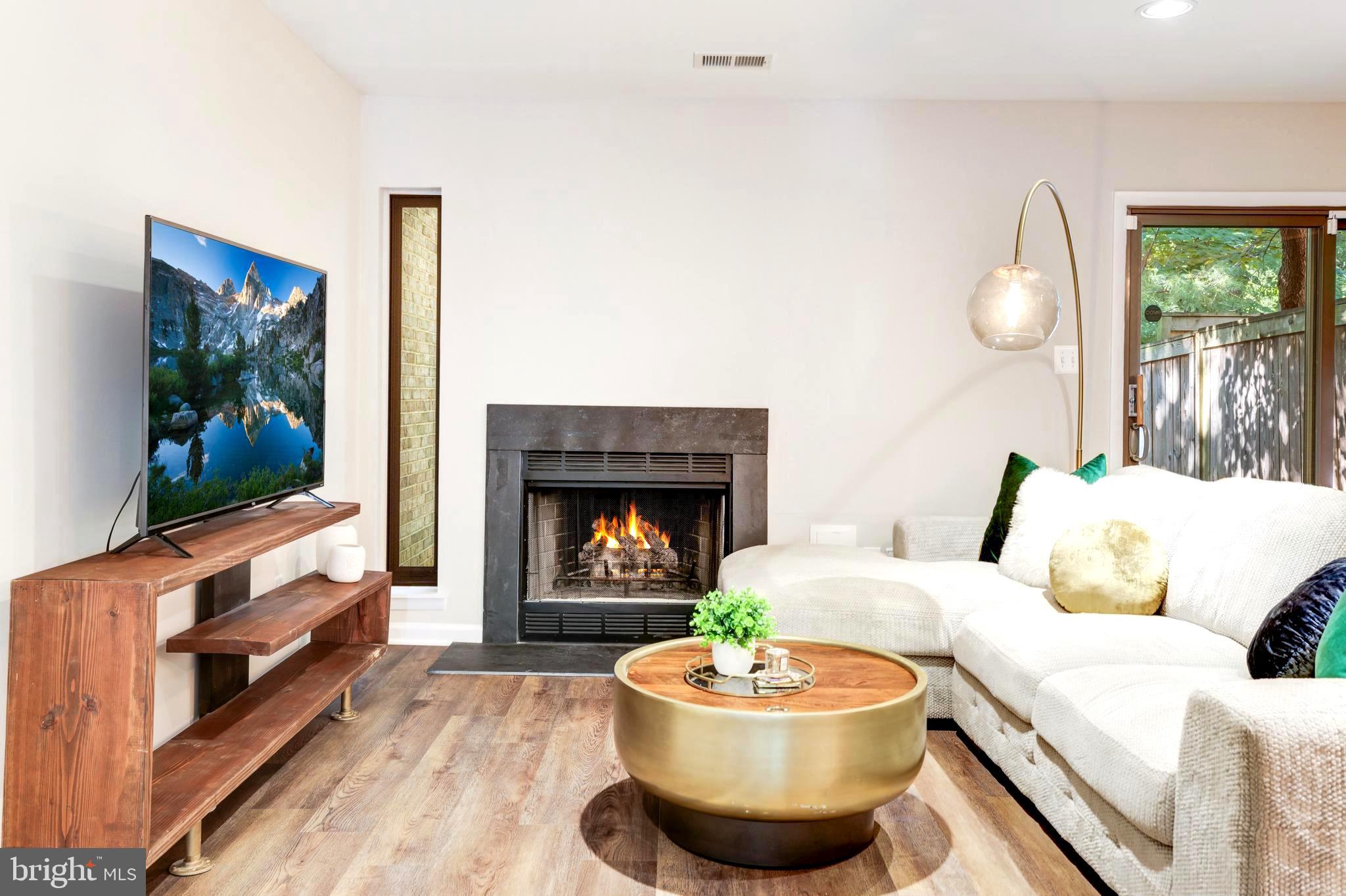 RESTON - Residential