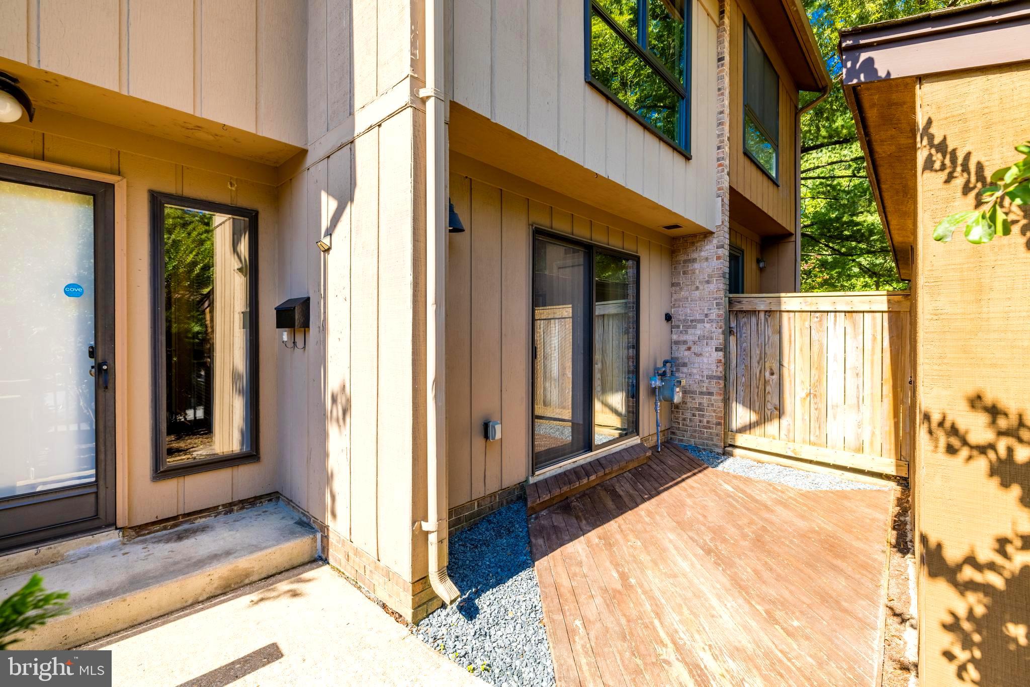 RESTON - Residential