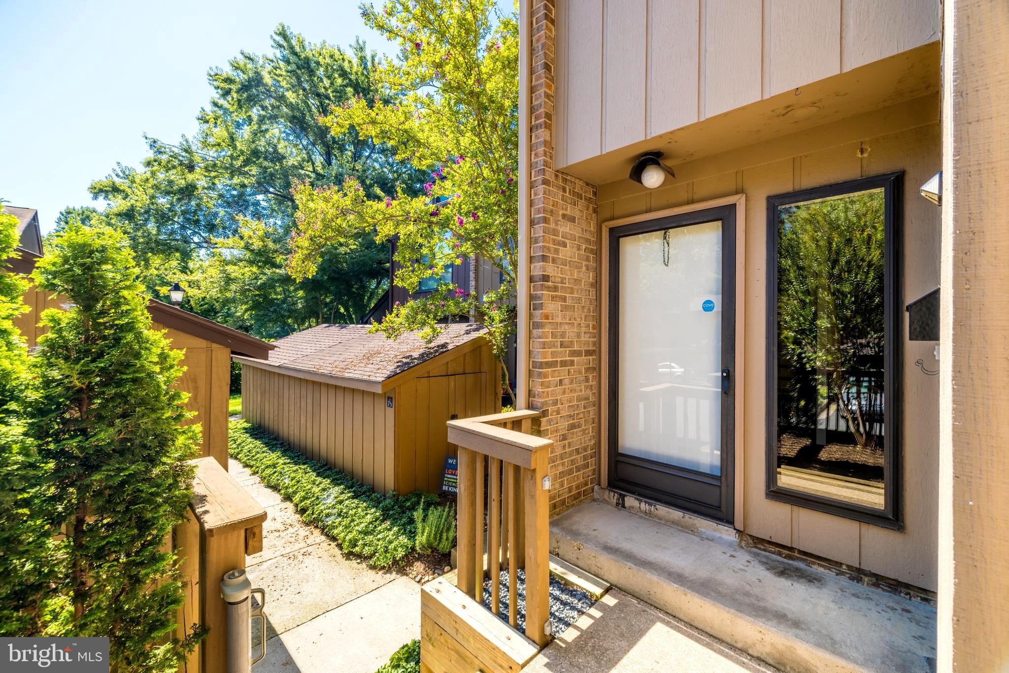 RESTON - Residential