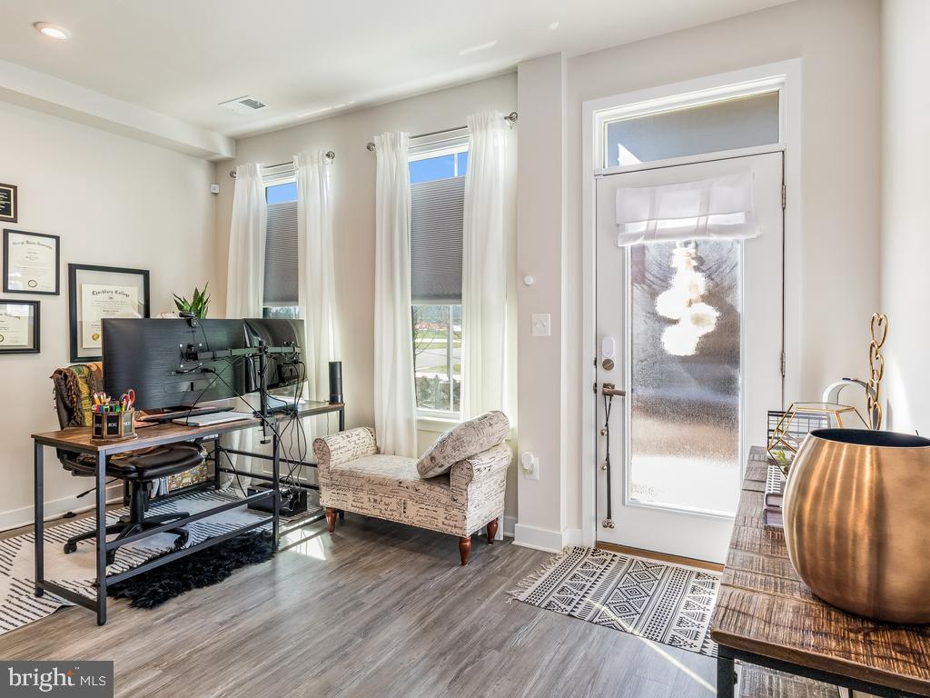 VILLAGE OF TOWNE SQUARE - Residential