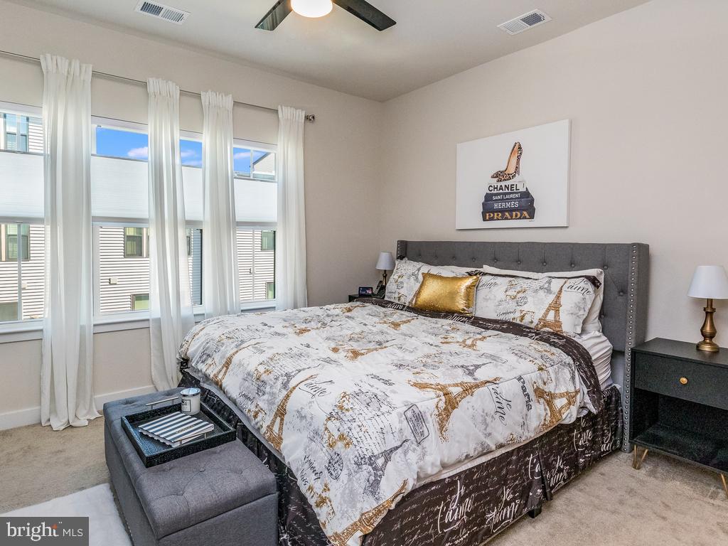 VILLAGE OF TOWNE SQUARE - Residential