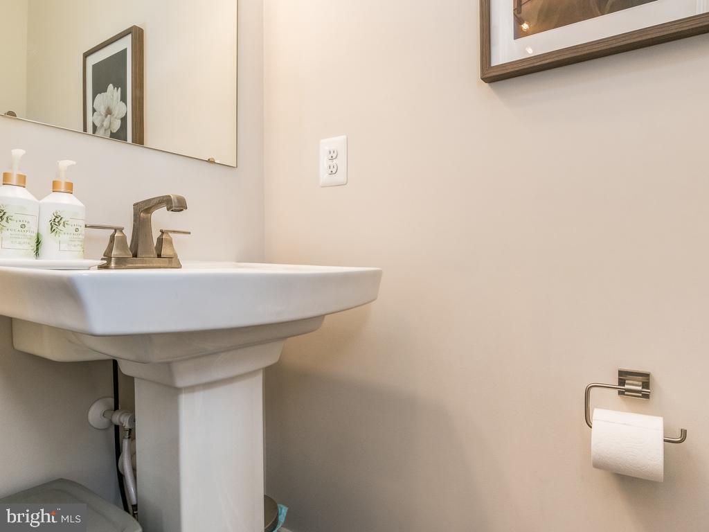 VILLAGE OF TOWNE SQUARE - Residential