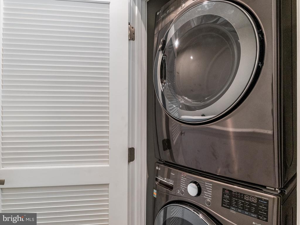 VILLAGE OF TOWNE SQUARE - Residential