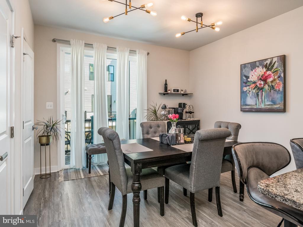 VILLAGE OF TOWNE SQUARE - Residential