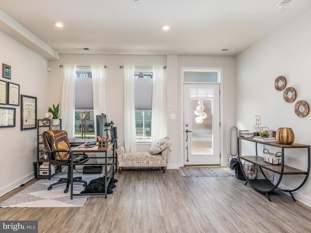 VILLAGE OF TOWNE SQUARE - Residential