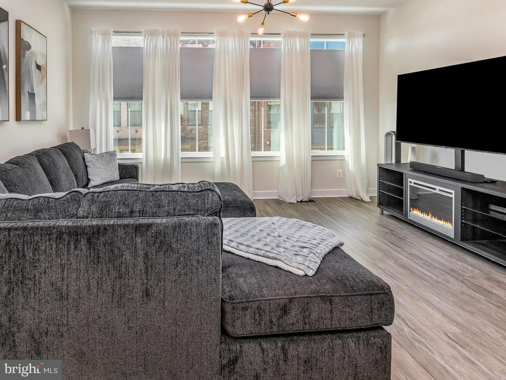 VILLAGE OF TOWNE SQUARE - Residential