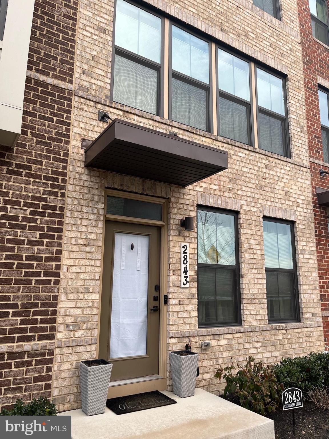 VILLAGE OF TOWNE SQUARE - Residential