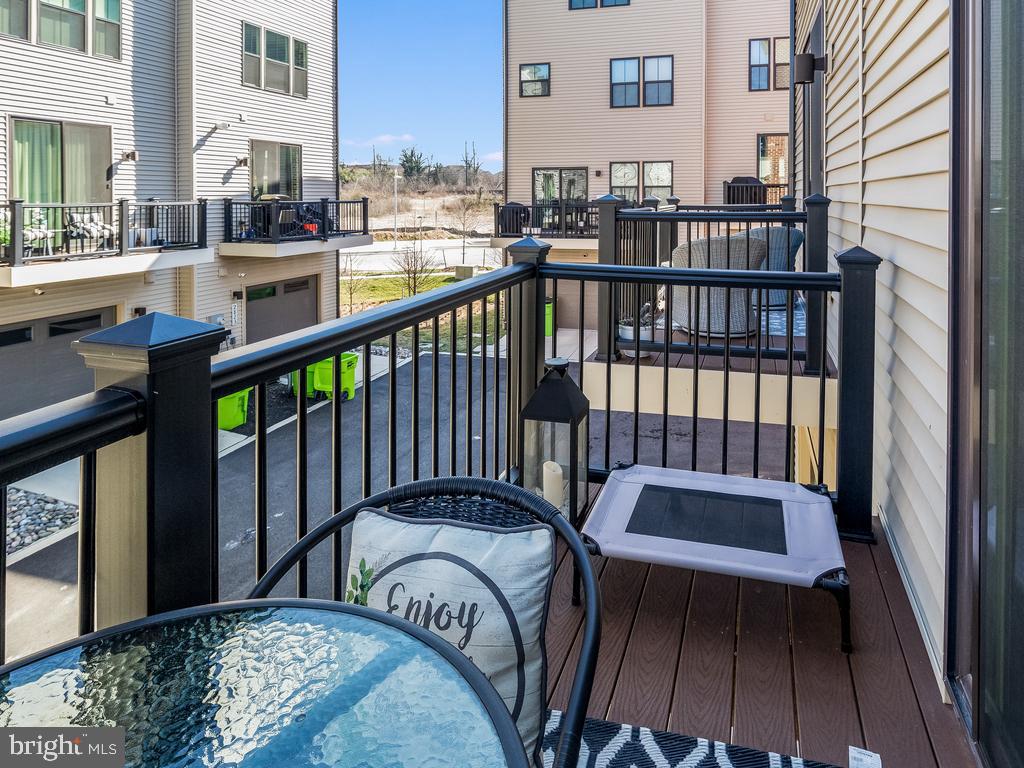 VILLAGE OF TOWNE SQUARE - Residential