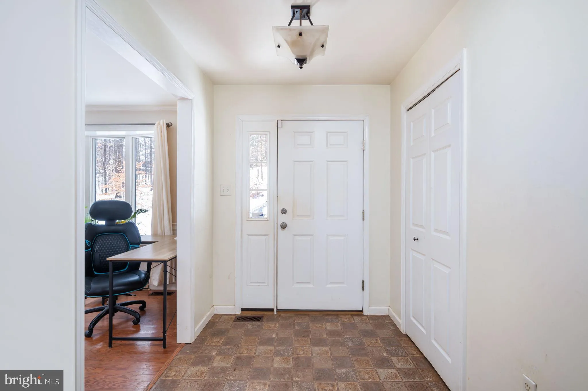 Broad Run, Virginia 20137, United States, 3 Bedrooms Bedrooms, ,2 BathroomsBathrooms,Residential,Contingent,16518