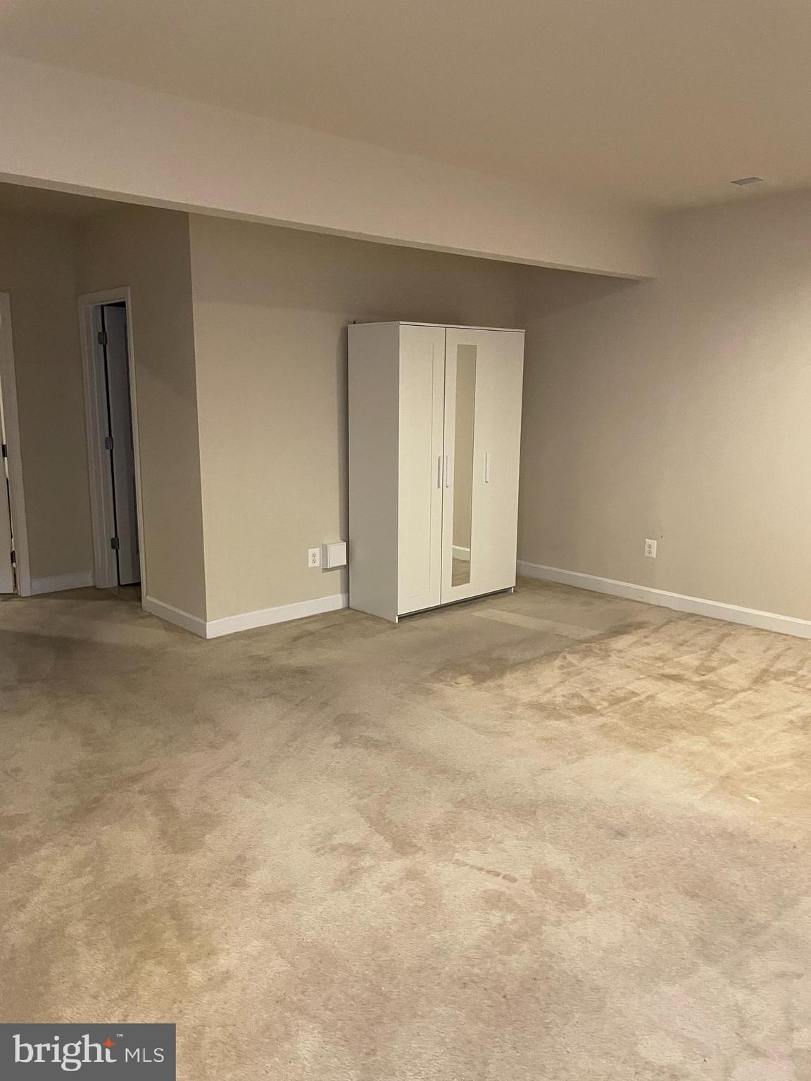 THE VISTAS AT LANSDOWNE - Residential Lease