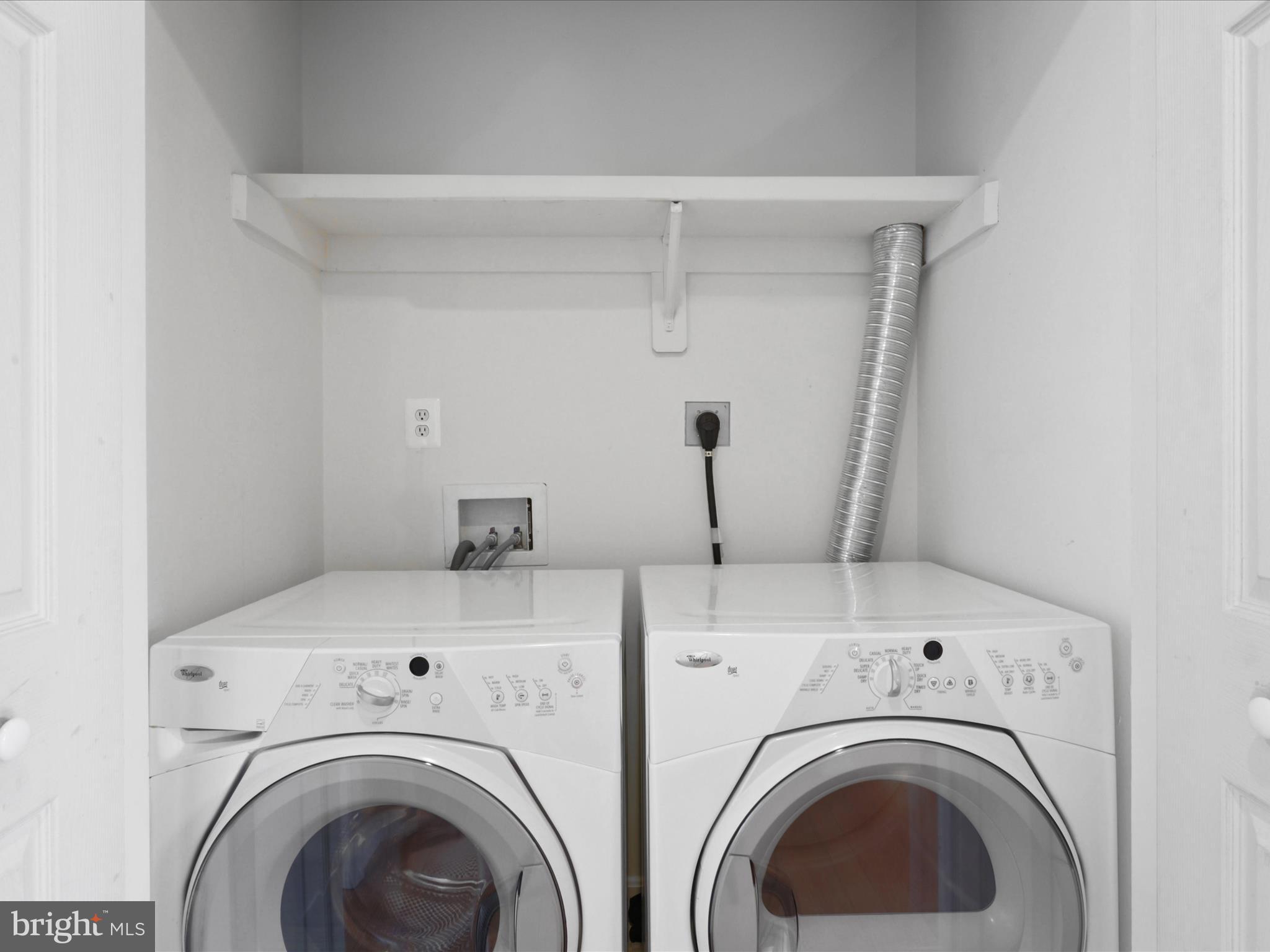 WINDSOR MEWS - Residential