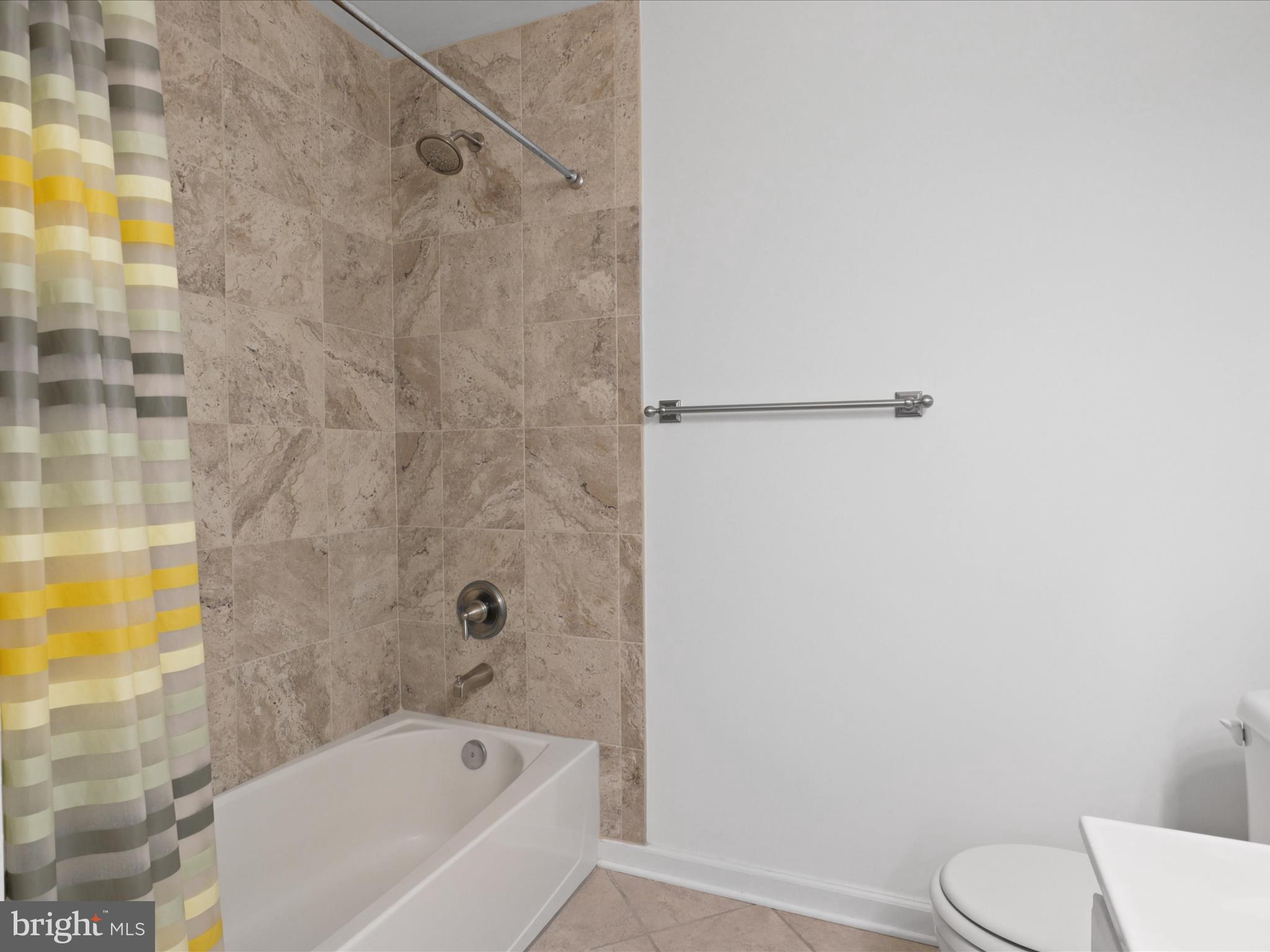 WINDSOR MEWS - Residential