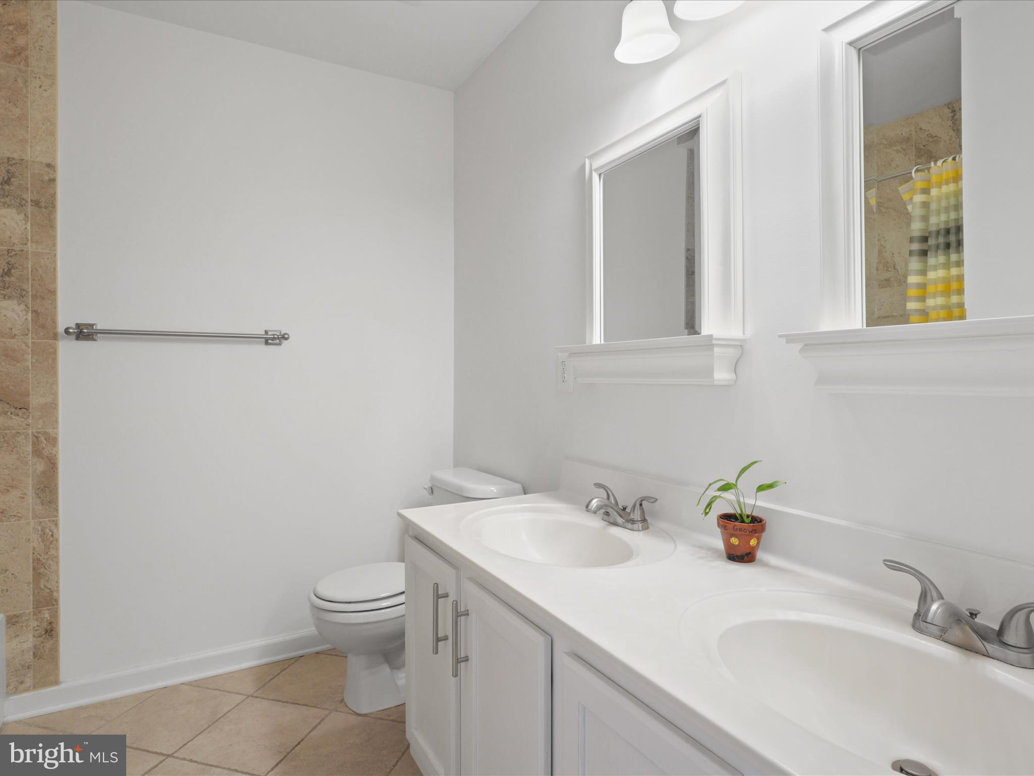 WINDSOR MEWS - Residential