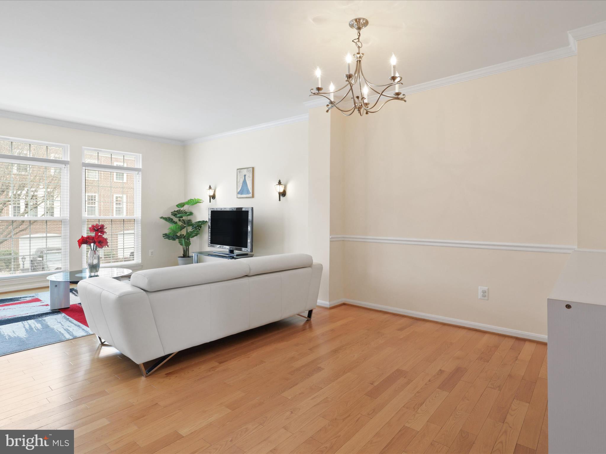 WINDSOR MEWS - Residential