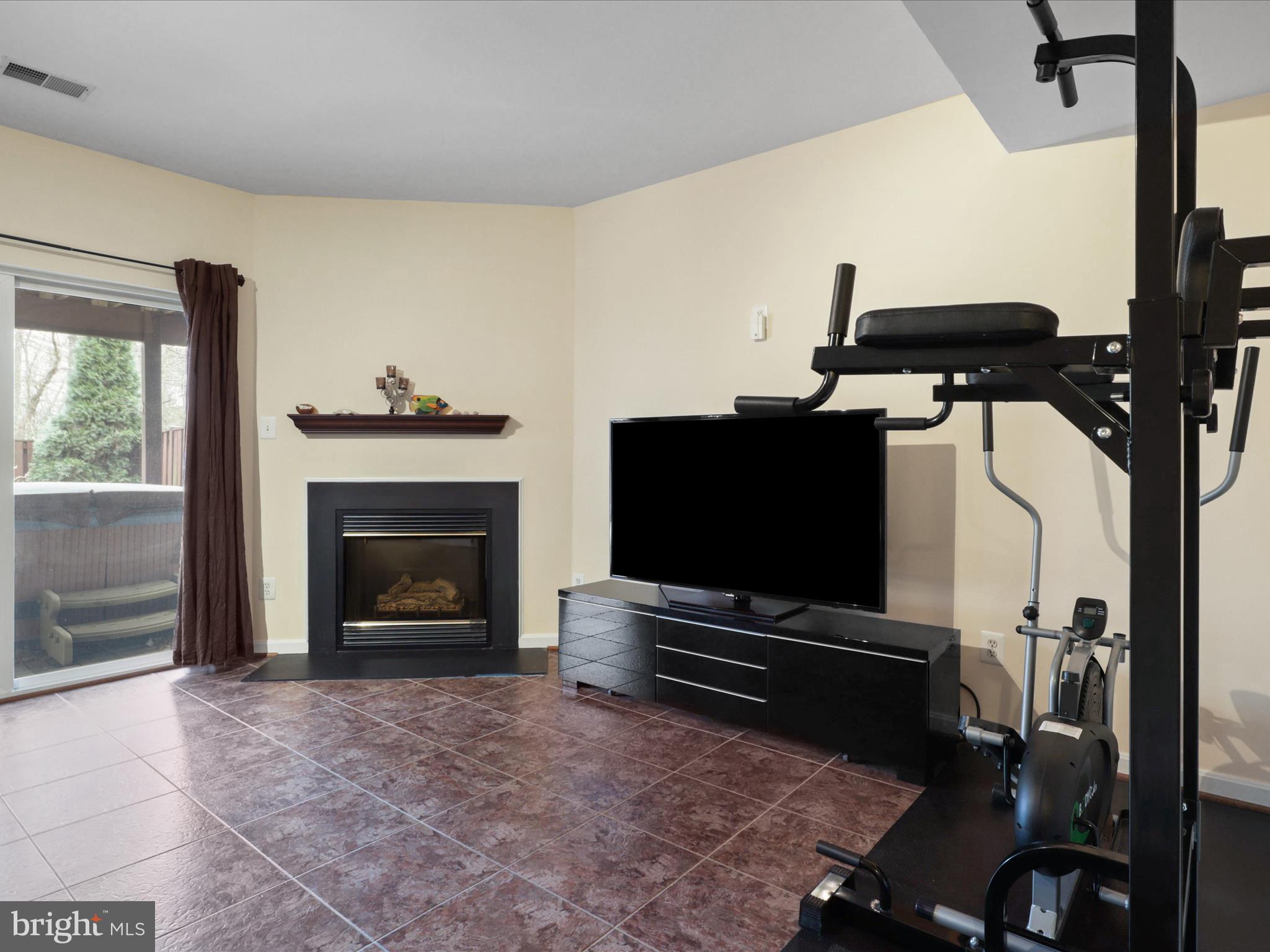 WINDSOR MEWS - Residential