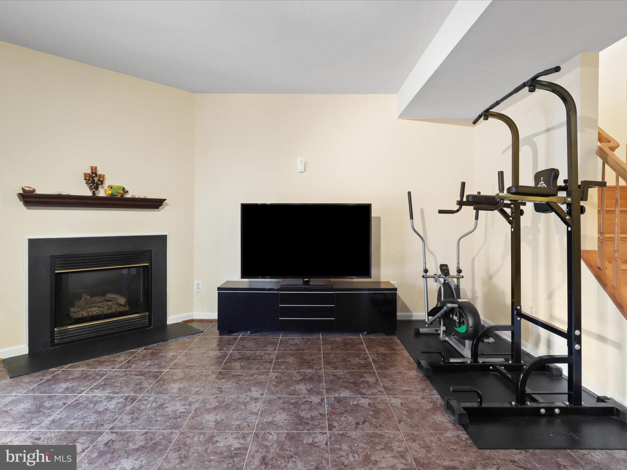 WINDSOR MEWS - Residential