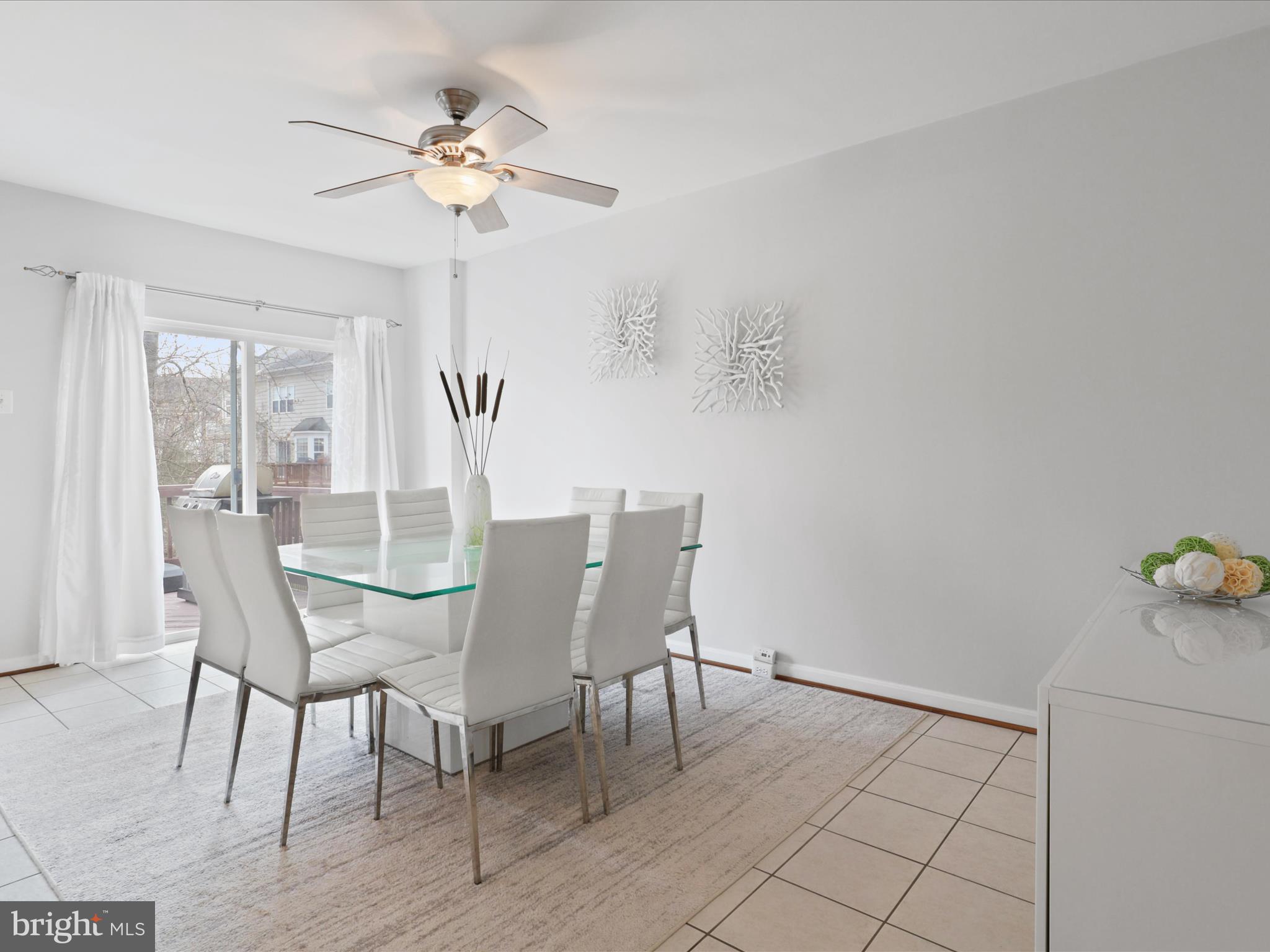 WINDSOR MEWS - Residential