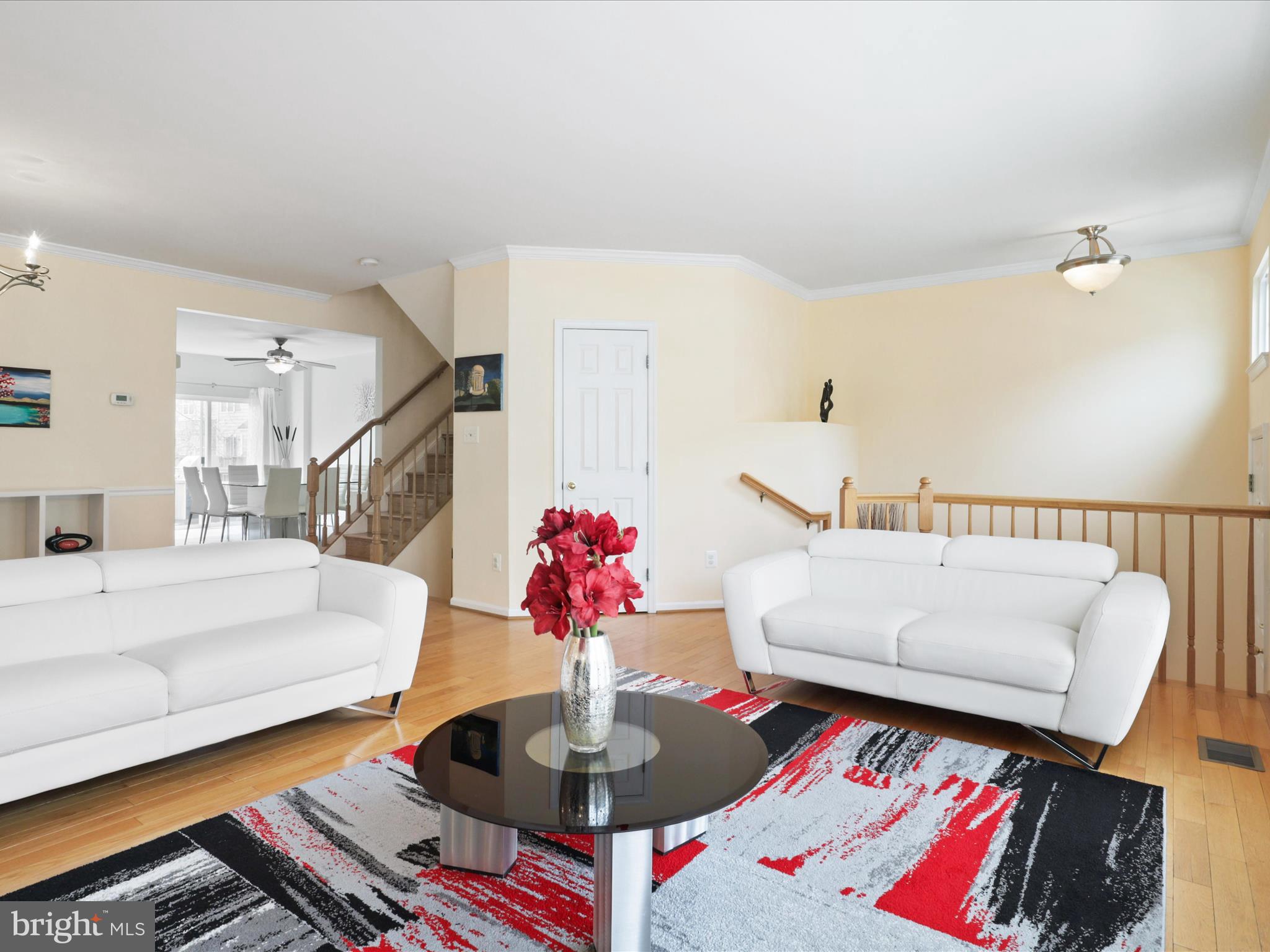 WINDSOR MEWS - Residential