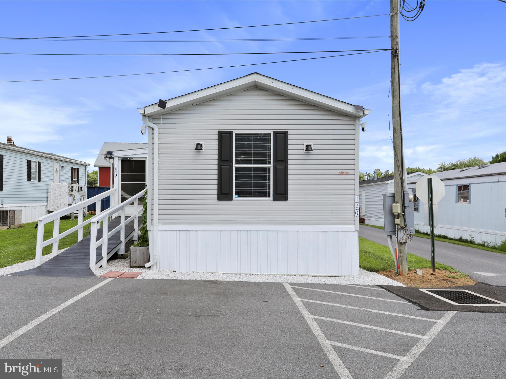 649 N FRANKLIN STREET LOT #120