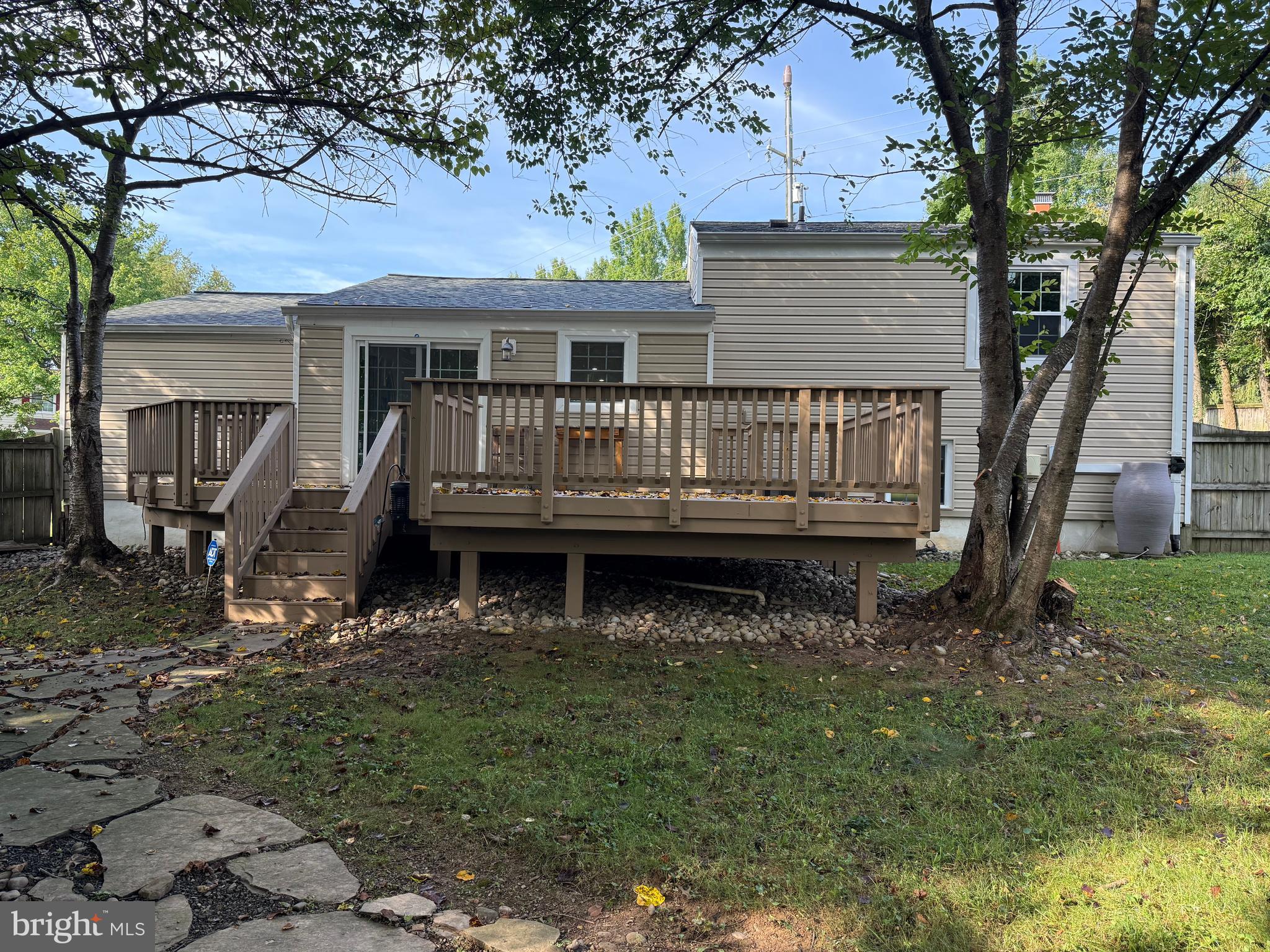 EDGELEA WOODS - Residential